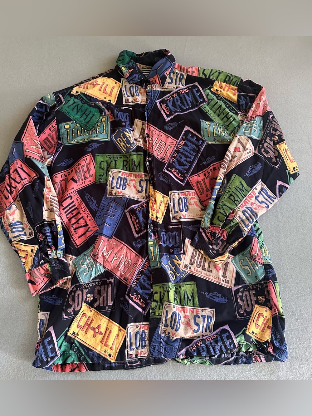 Paragraff Button Down Shirt Vintage Colorful License Plate All Over Print Large